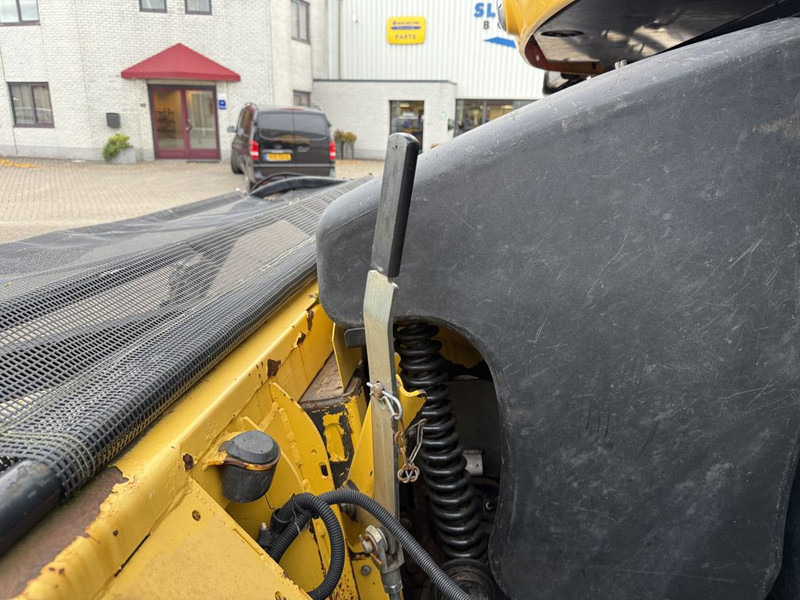 מקצרת מספוא New Holland FR9050: תמונה 13