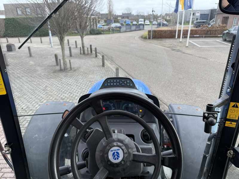 טרקטור חקלאי New Holland T6020 Elite: תמונה 11 טרקטור חקלאי New Holland T6020 Elite: תמונה 11