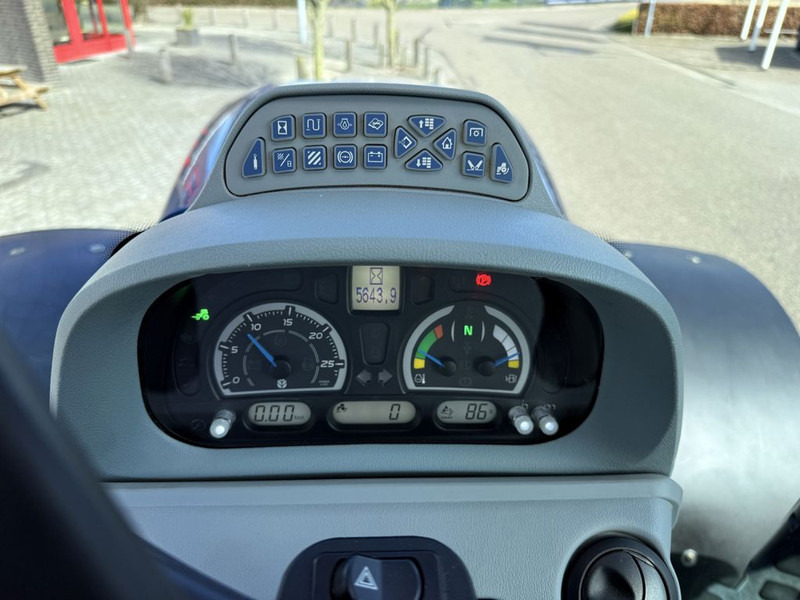 טרקטור חקלאי New Holland T7.225 AC Stage V Blue Power: תמונה 13