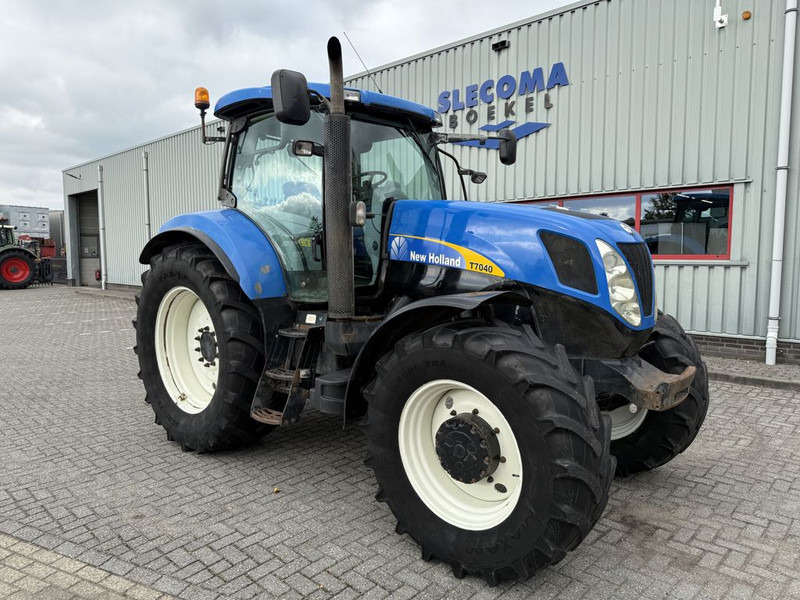 New Holland T7040 Power Command - טרקטור חקלאי: תמונה 4 New Holland T7040 Power Command - טרקטור חקלאי: תמונה 4