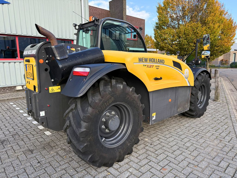 New Holland TH7.37 Plus Verreiker - מפעיל טלסקופי: תמונה 3 New Holland TH7.37 Plus Verreiker - מפעיל טלסקופי: תמונה 3