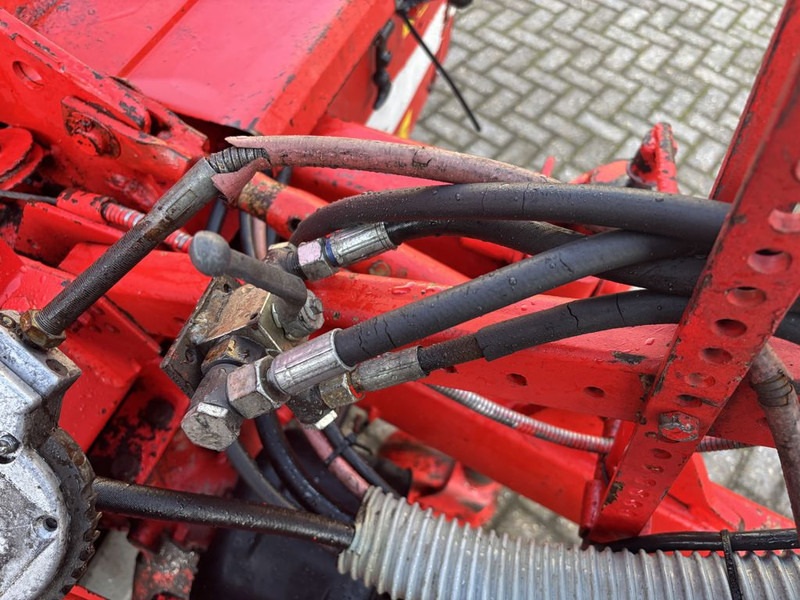 מקצרת מספוא Pottinger SW102 Opraapwagen: תמונה 17