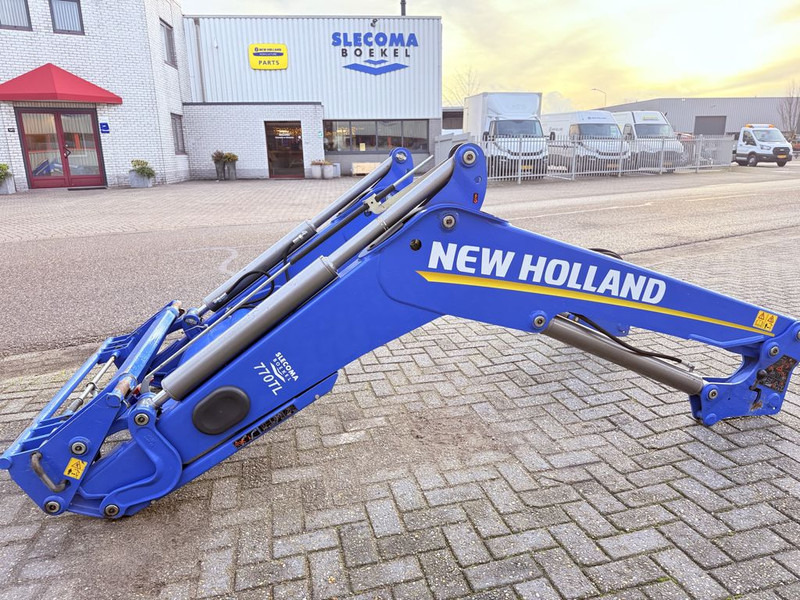 Stoll Voorlader TL770 Aanbouwdelen NH /CaseIH - צרופה עבור מכונה חקלאית: תמונה 1 Stoll Voorlader TL770 Aanbouwdelen NH /CaseIH - צרופה עבור מכונה חקלאית: תמונה 1