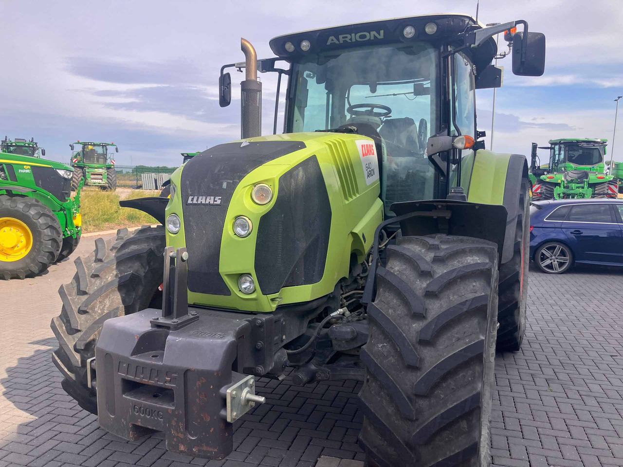 Claas Arion 640 - טרקטור חקלאי: תמונה 3 Claas Arion 640 - טרקטור חקלאי: תמונה 3