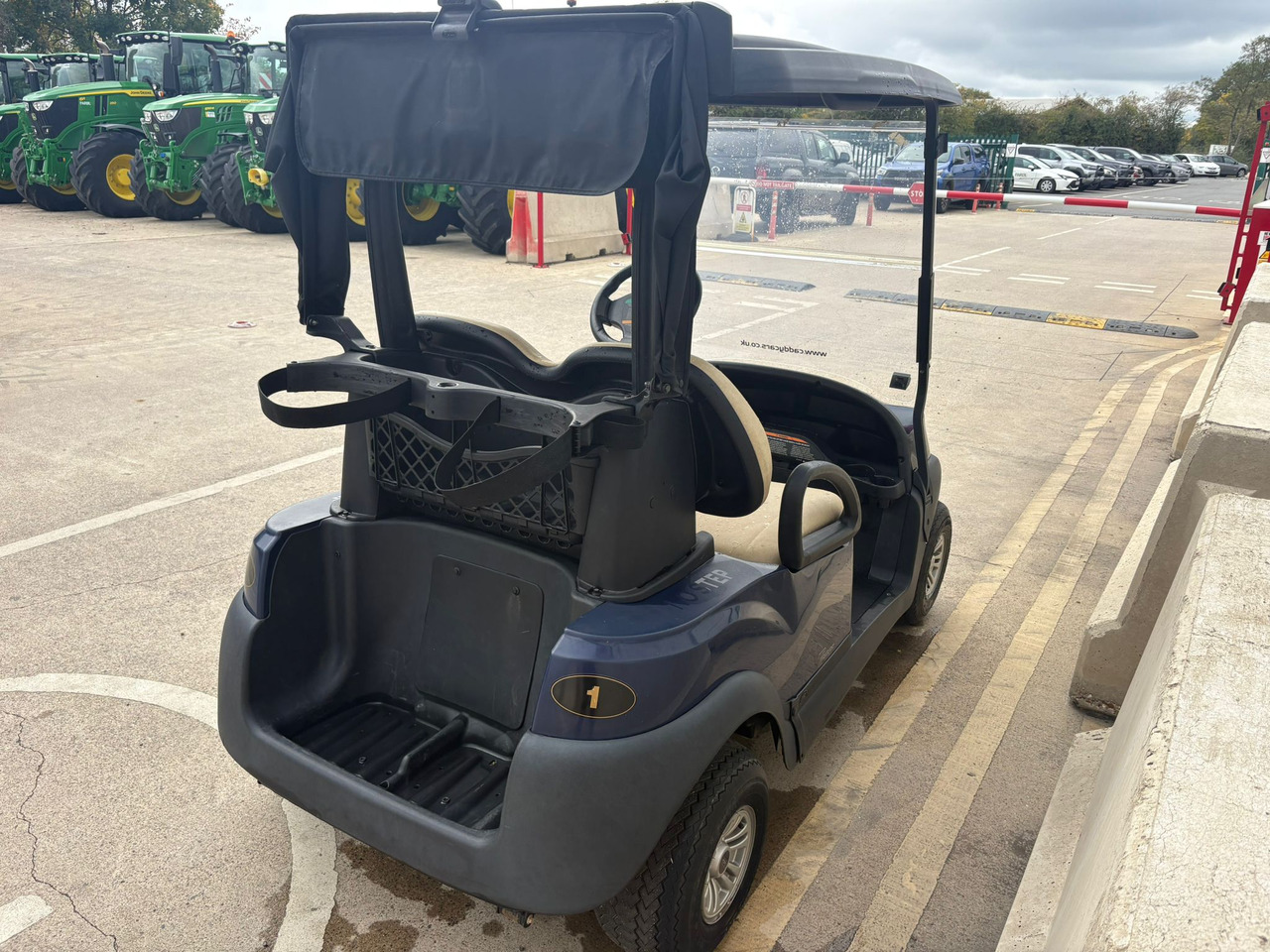 Clubcar Temp Golf Buggy - עגלת גולף: תמונה 5 Clubcar Temp Golf Buggy - עגלת גולף: תמונה 5