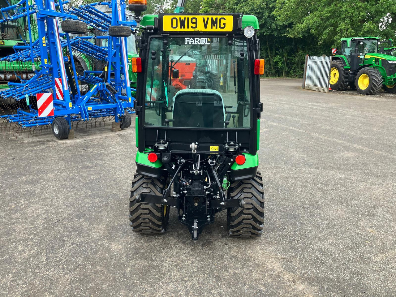 John Deere 1026R compact tractor - טרקטור קומפקטי: תמונה 4 John Deere 1026R compact tractor - טרקטור קומפקטי: תמונה 4