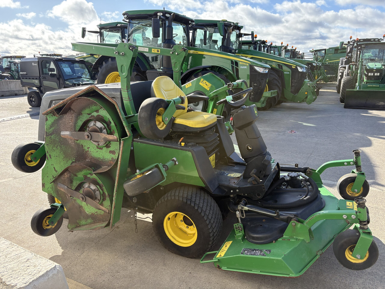 John Deere 1600T Wide Area Mower - מכסחת גינה: תמונה 2 John Deere 1600T Wide Area Mower - מכסחת גינה: תמונה 2