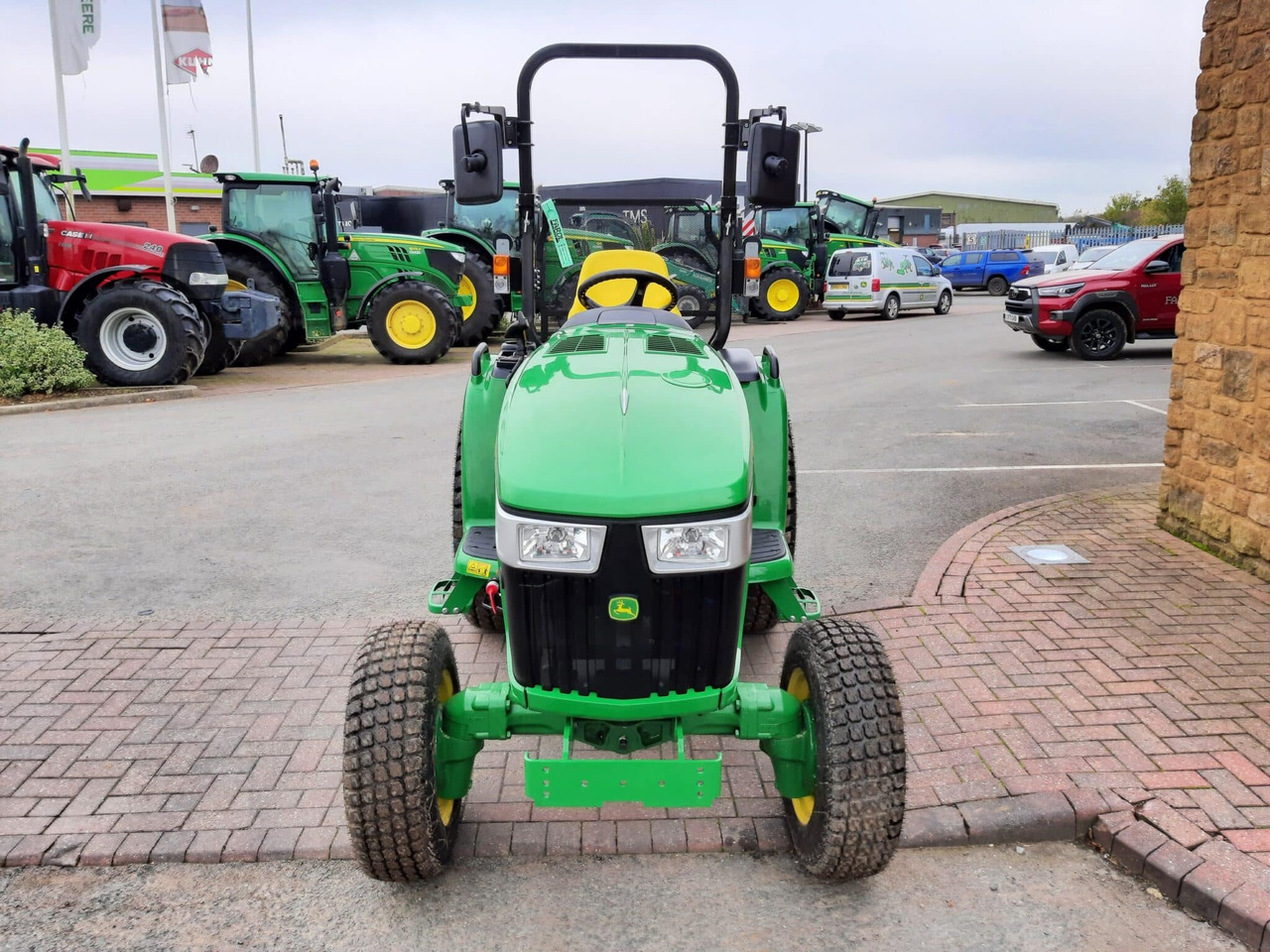 John Deere 3046R compact tractor - טרקטור קומפקטי: תמונה 4 John Deere 3046R compact tractor - טרקטור קומפקטי: תמונה 4