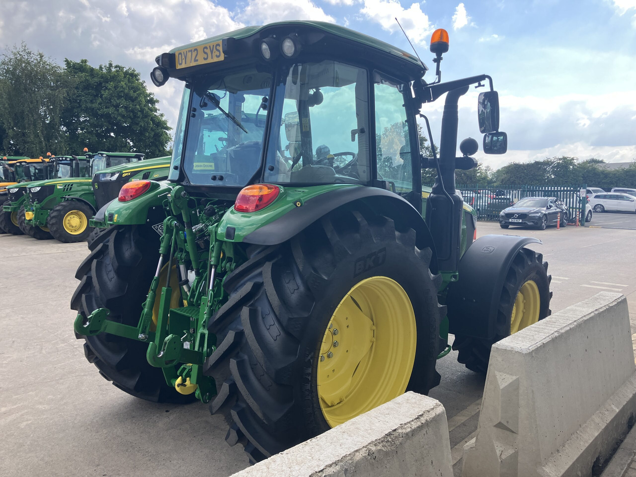John Deere 5115M - טרקטור חקלאי: תמונה 5 John Deere 5115M - טרקטור חקלאי: תמונה 5