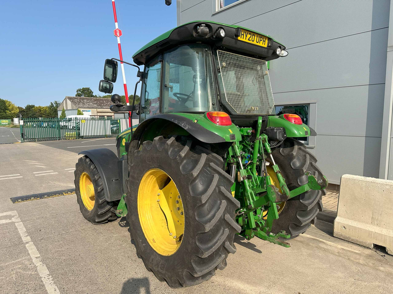 John Deere 5125R - טרקטור חקלאי: תמונה 3 John Deere 5125R - טרקטור חקלאי: תמונה 3
