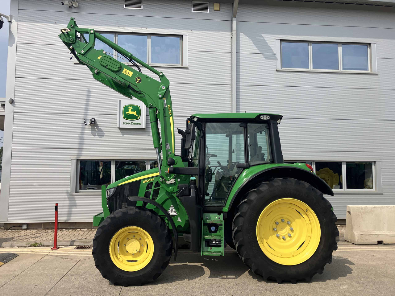 John Deere 6120M + 623R Loader - טרקטור חקלאי: תמונה 2 John Deere 6120M + 623R Loader - טרקטור חקלאי: תמונה 2