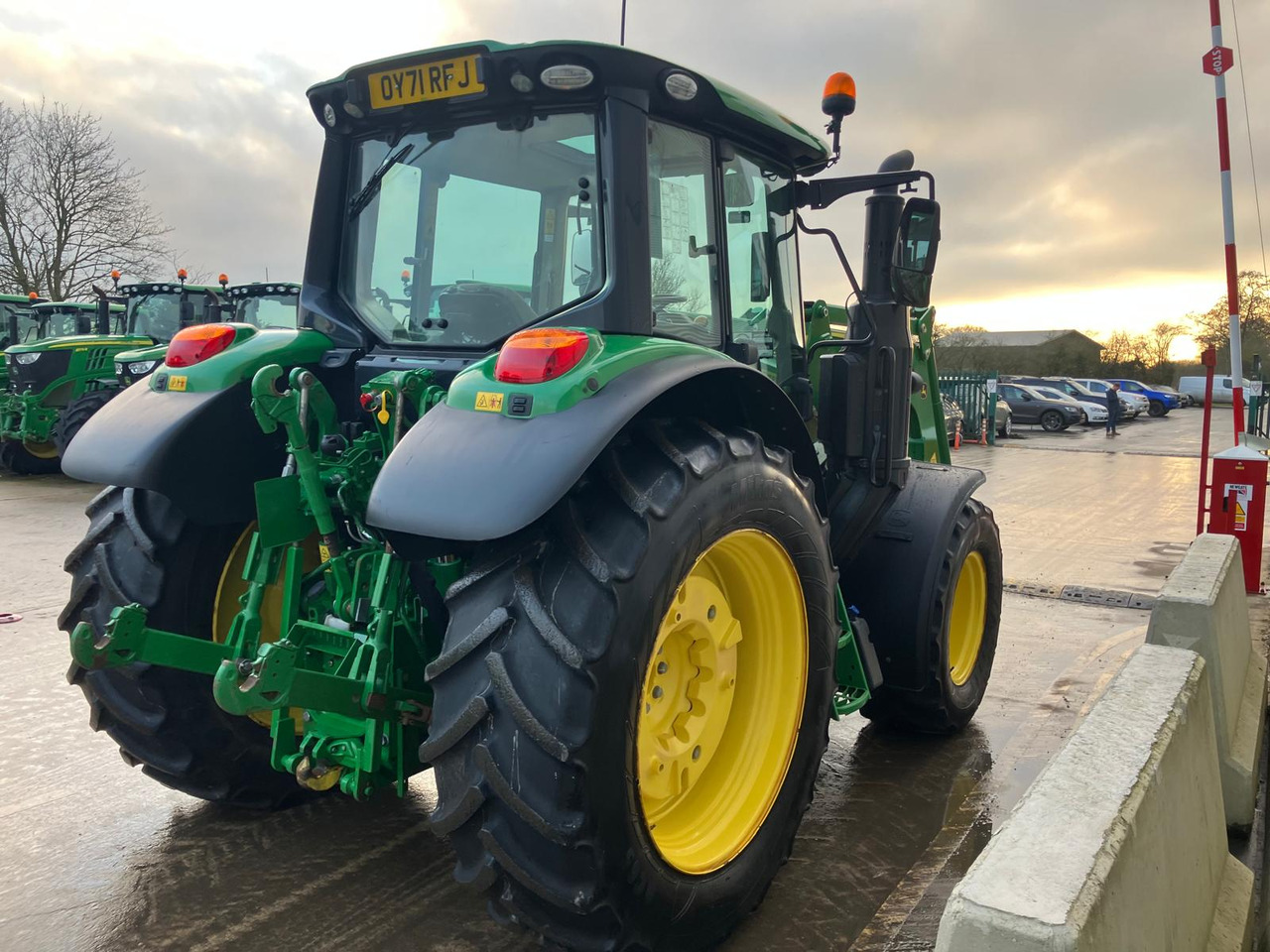 John Deere 6120M - טרקטור חקלאי: תמונה 5 John Deere 6120M - טרקטור חקלאי: תמונה 5
