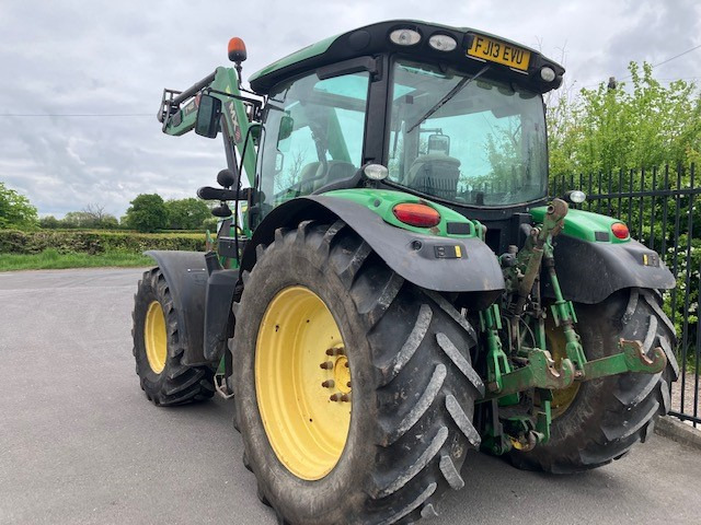 John Deere 6125R - טרקטור חקלאי: תמונה 4 John Deere 6125R - טרקטור חקלאי: תמונה 4