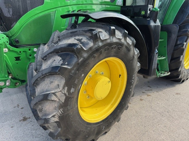 John Deere 6155M - טרקטור חקלאי: תמונה 2 John Deere 6155M - טרקטור חקלאי: תמונה 2