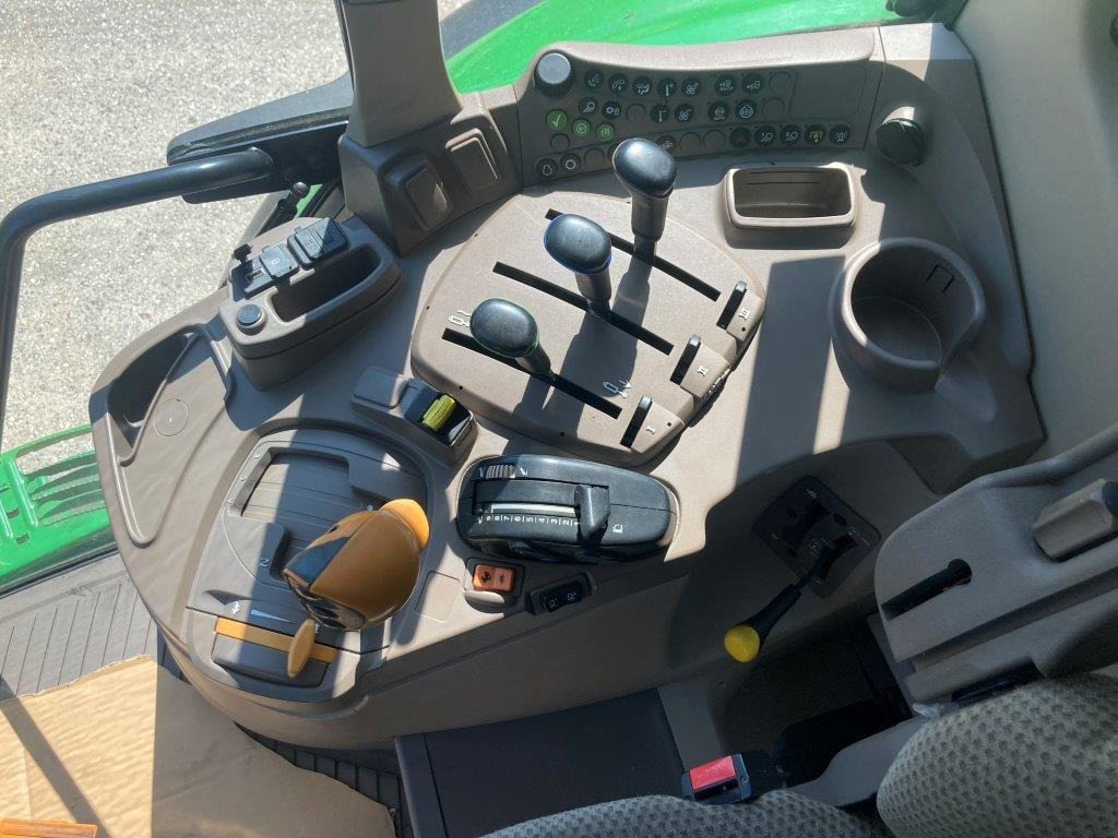 John Deere 6155M - טרקטור חקלאי: תמונה 2 John Deere 6155M - טרקטור חקלאי: תמונה 2