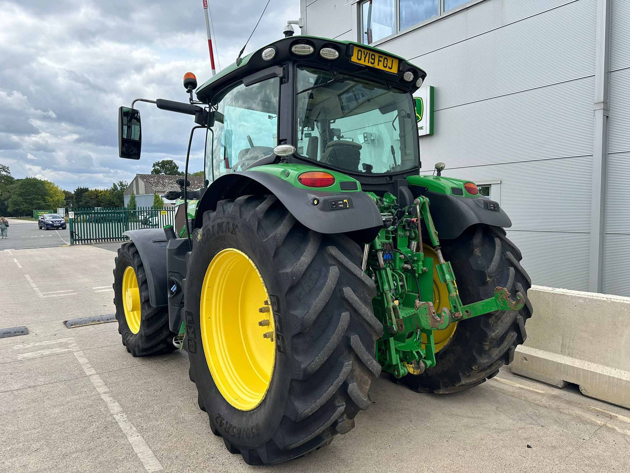 John Deere 6155R - טרקטור חקלאי: תמונה 4 John Deere 6155R - טרקטור חקלאי: תמונה 4