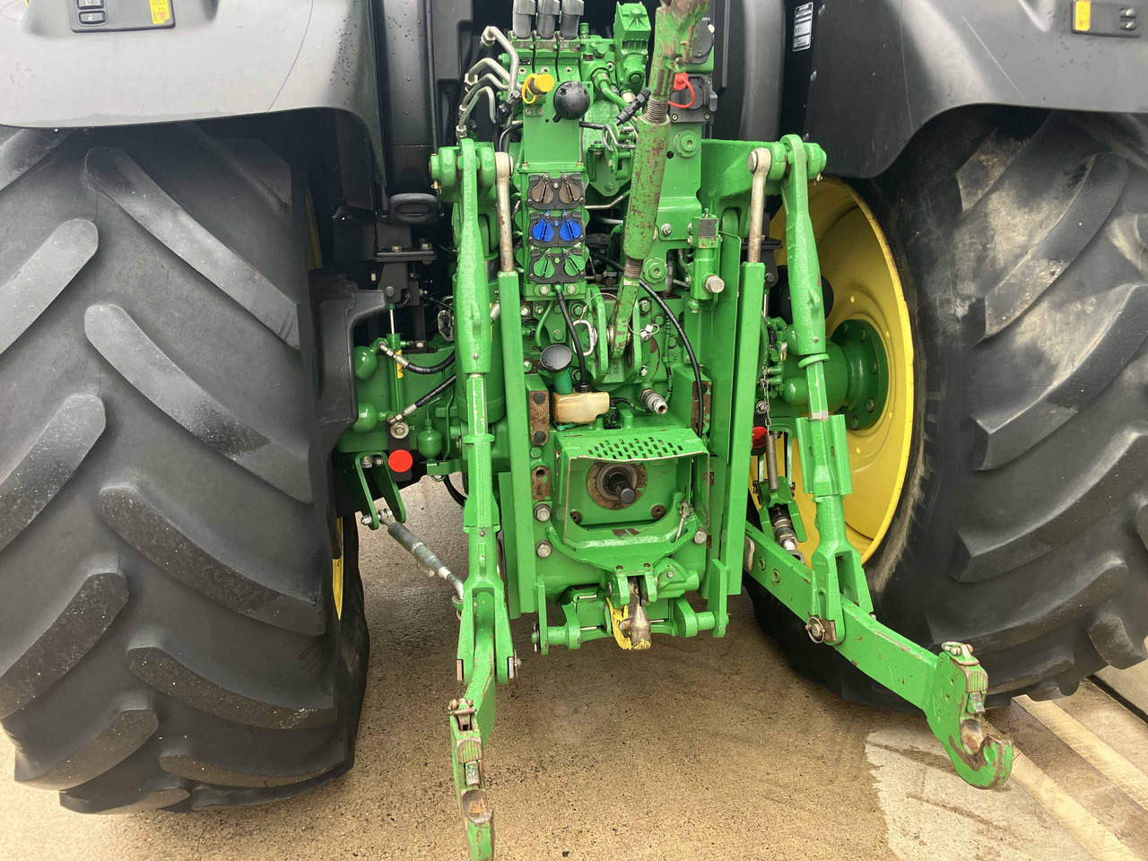 טרקטור חקלאי John Deere 6155R: תמונה 15