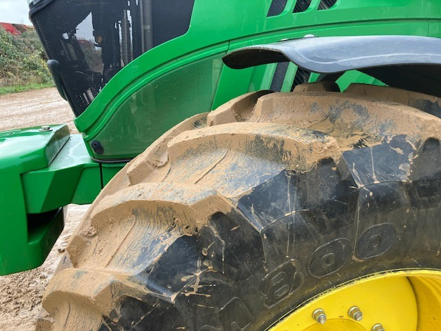 John Deere 6155R - טרקטור חקלאי: תמונה 2 John Deere 6155R - טרקטור חקלאי: תמונה 2