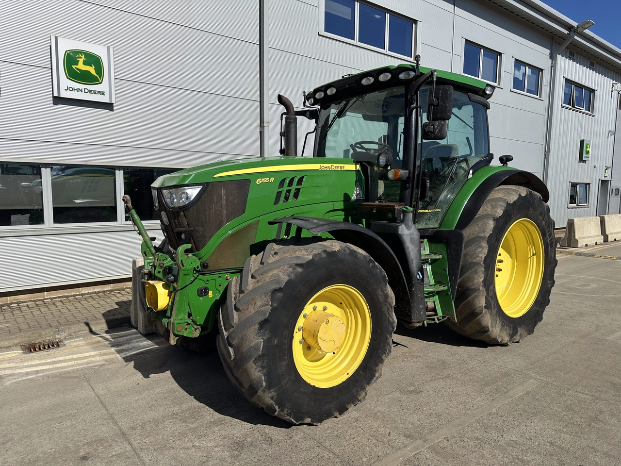 John Deere 6155R - טרקטור חקלאי: תמונה 1 John Deere 6155R - טרקטור חקלאי: תמונה 1
