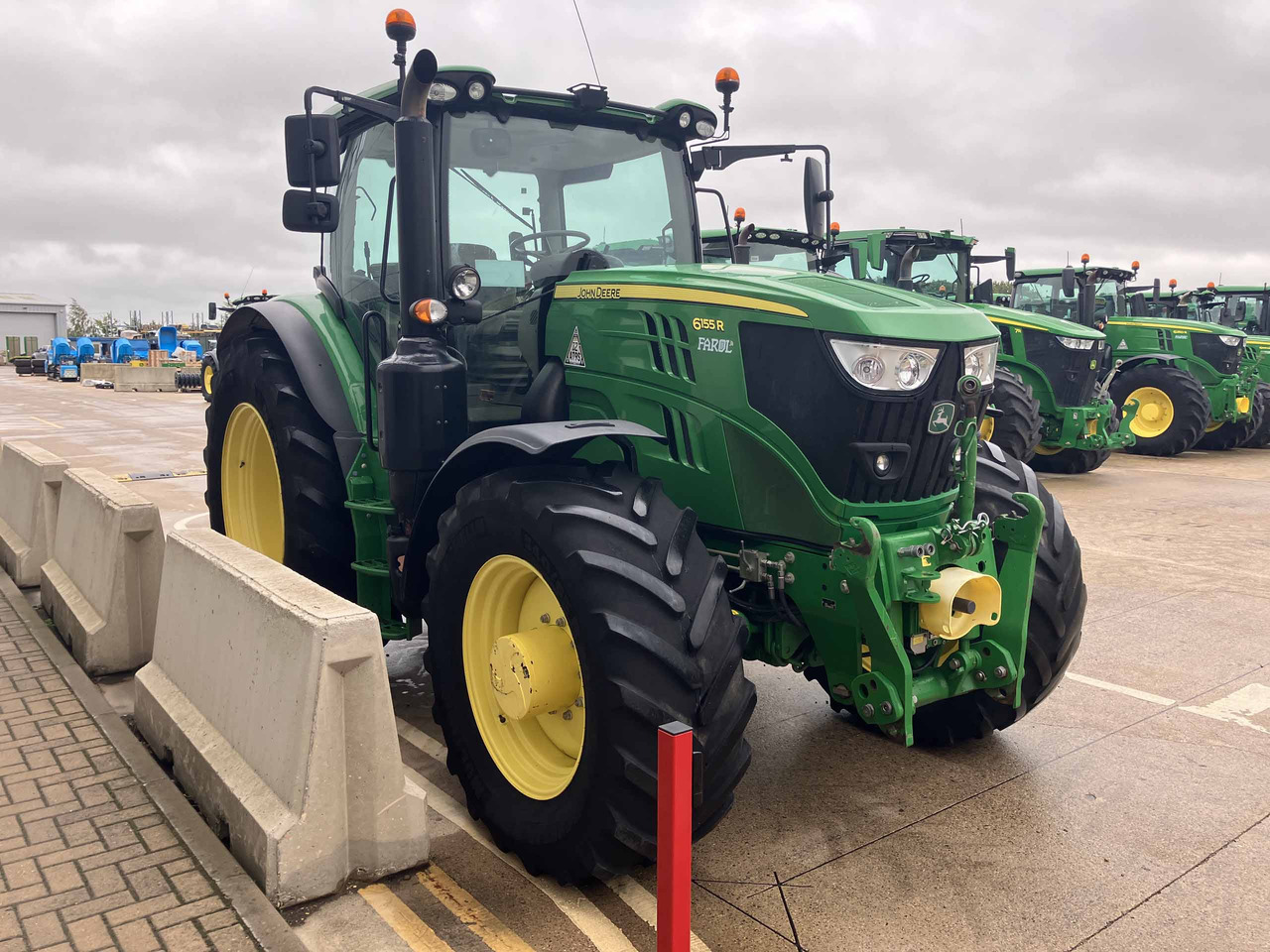 טרקטור חקלאי John Deere 6155R: תמונה 6