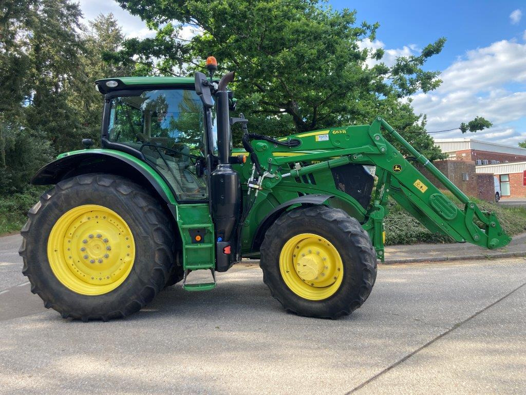 John Deere 6175R - טרקטור חקלאי: תמונה 1 John Deere 6175R - טרקטור חקלאי: תמונה 1