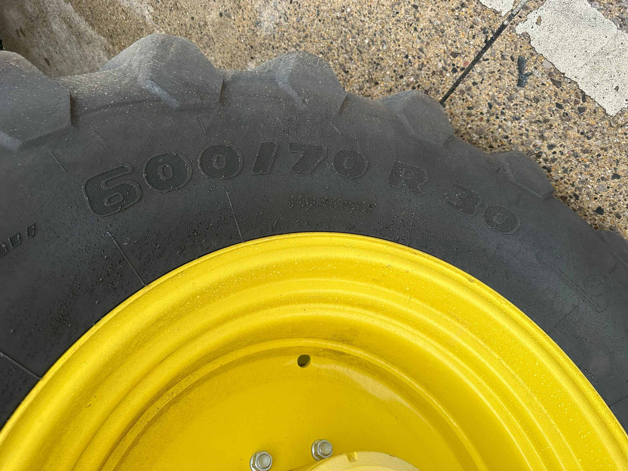 טרקטור חקלאי John Deere 6250R: תמונה 12