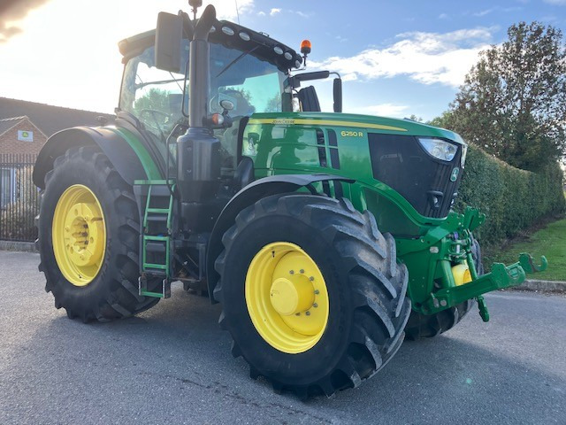 John Deere 6250R - טרקטור חקלאי: תמונה 1 John Deere 6250R - טרקטור חקלאי: תמונה 1