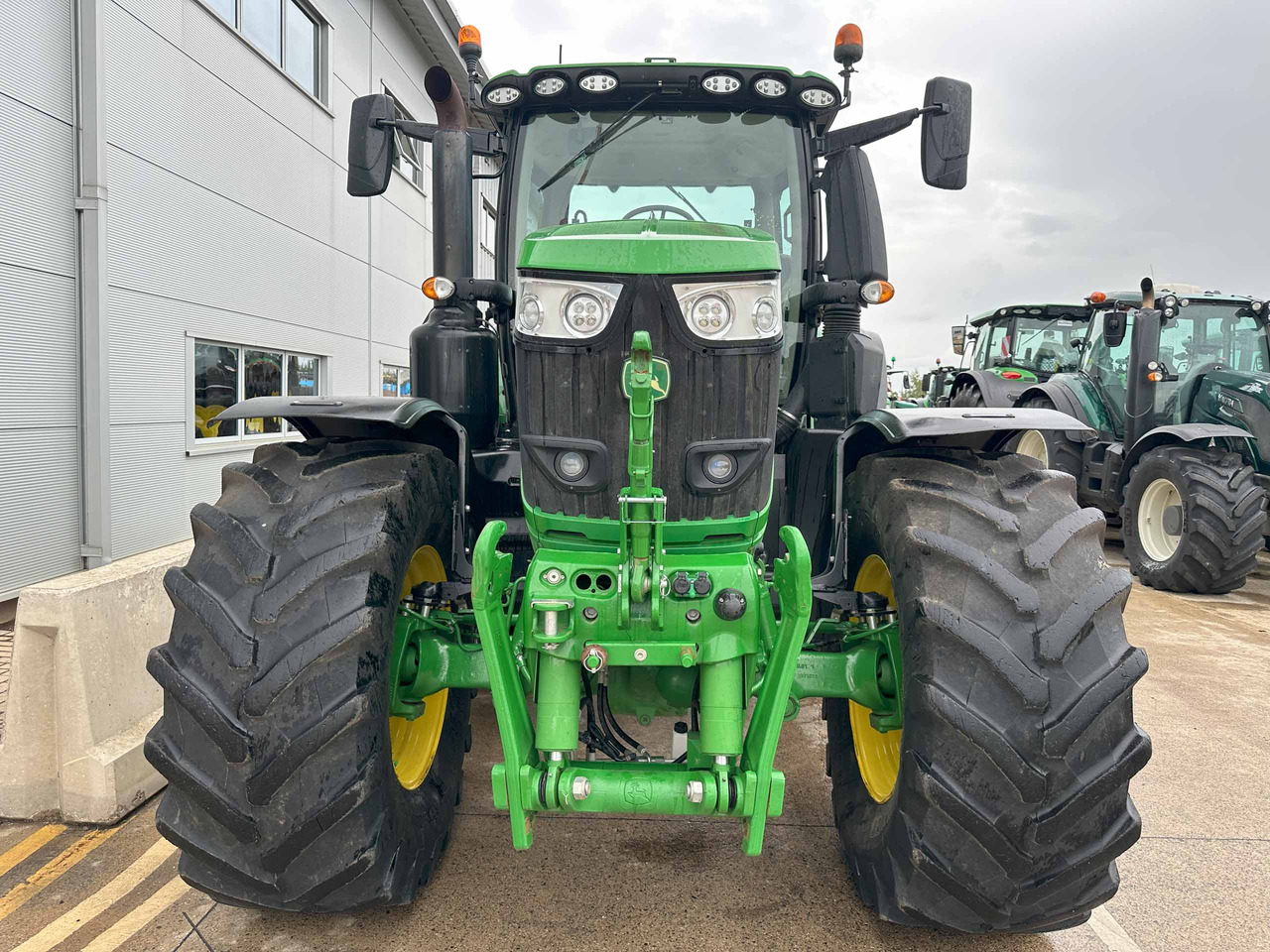 טרקטור חקלאי John Deere 6250R: תמונה 9