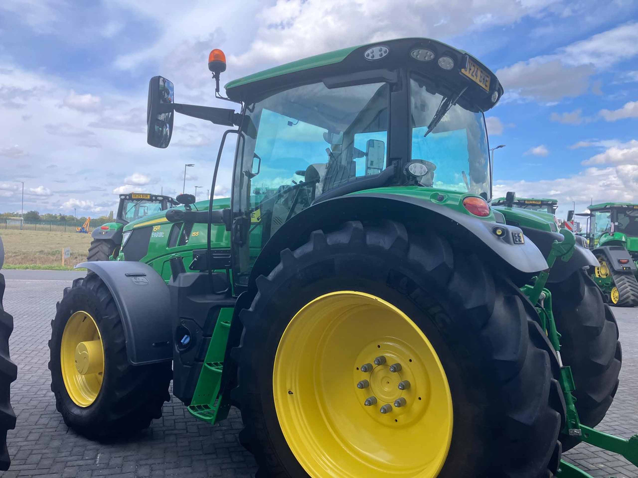 John Deere 6R 155 - טרקטור חקלאי: תמונה 3 John Deere 6R 155 - טרקטור חקלאי: תמונה 3