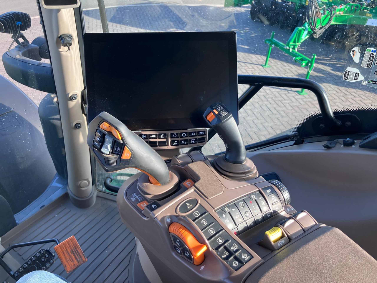 הַחכָּרָה  John Deere 6R 155 John Deere 6R 155: תמונה 12