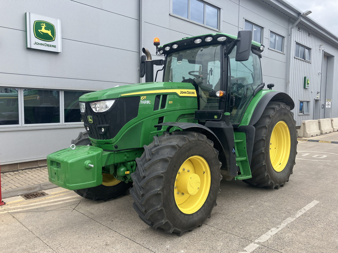 John Deere 6R 155 - טרקטור חקלאי: תמונה 1 John Deere 6R 155 - טרקטור חקלאי: תמונה 1