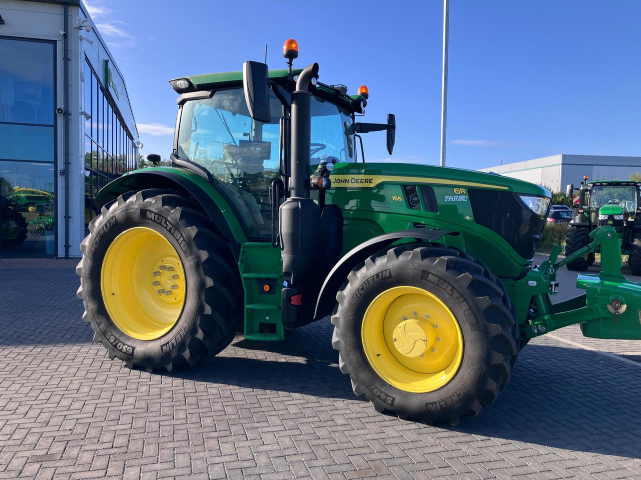 John Deere 6R 155 - טרקטור חקלאי: תמונה 1 John Deere 6R 155 - טרקטור חקלאי: תמונה 1