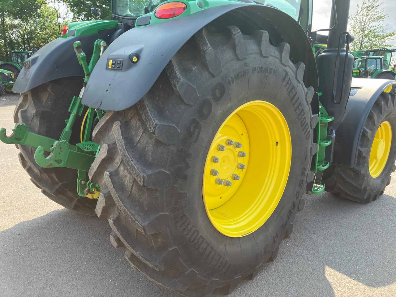 טרקטור חקלאי John Deere 6R 215: תמונה 7