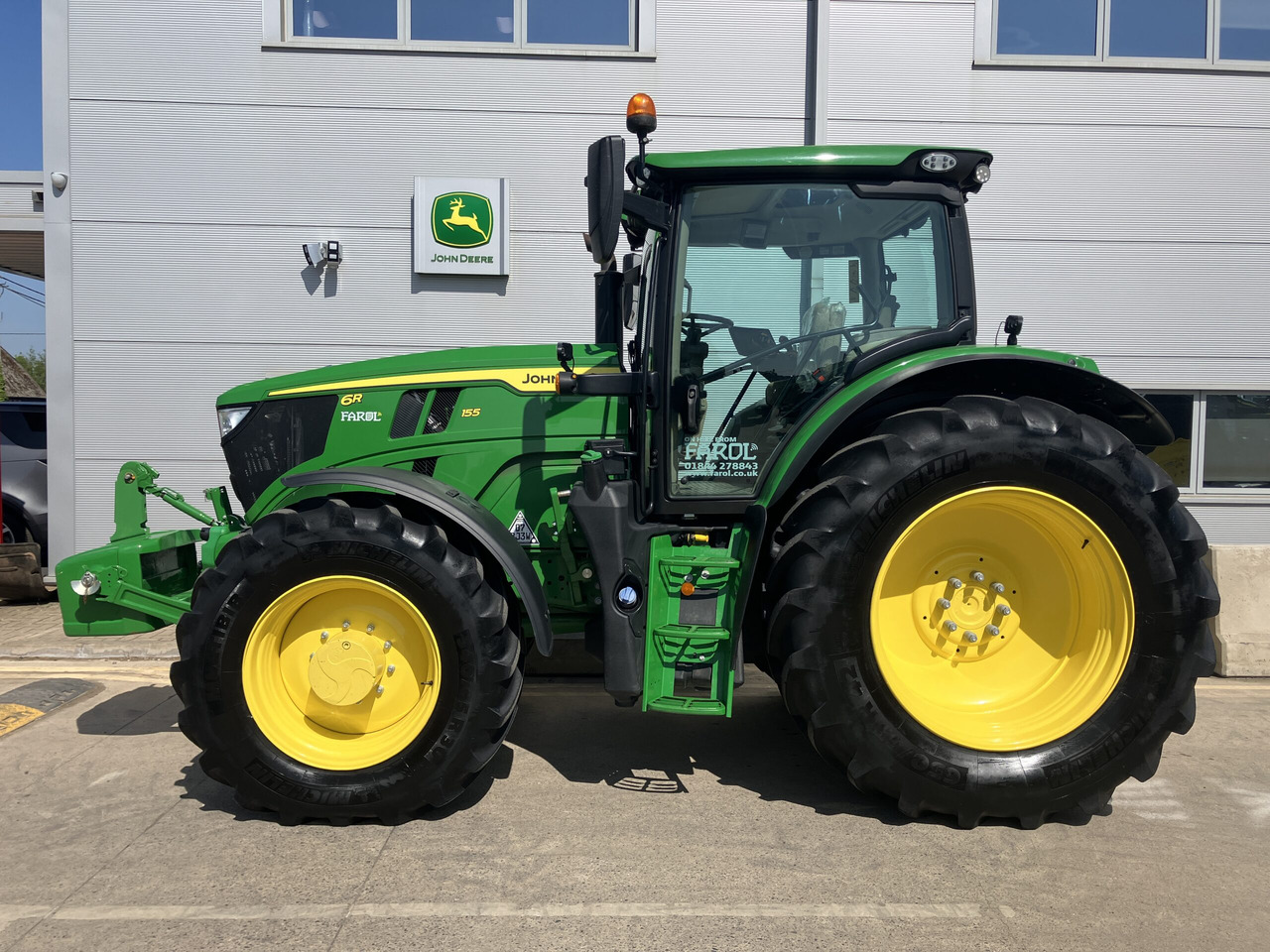 John Deere 6R155 - טרקטור חקלאי: תמונה 2 John Deere 6R155 - טרקטור חקלאי: תמונה 2