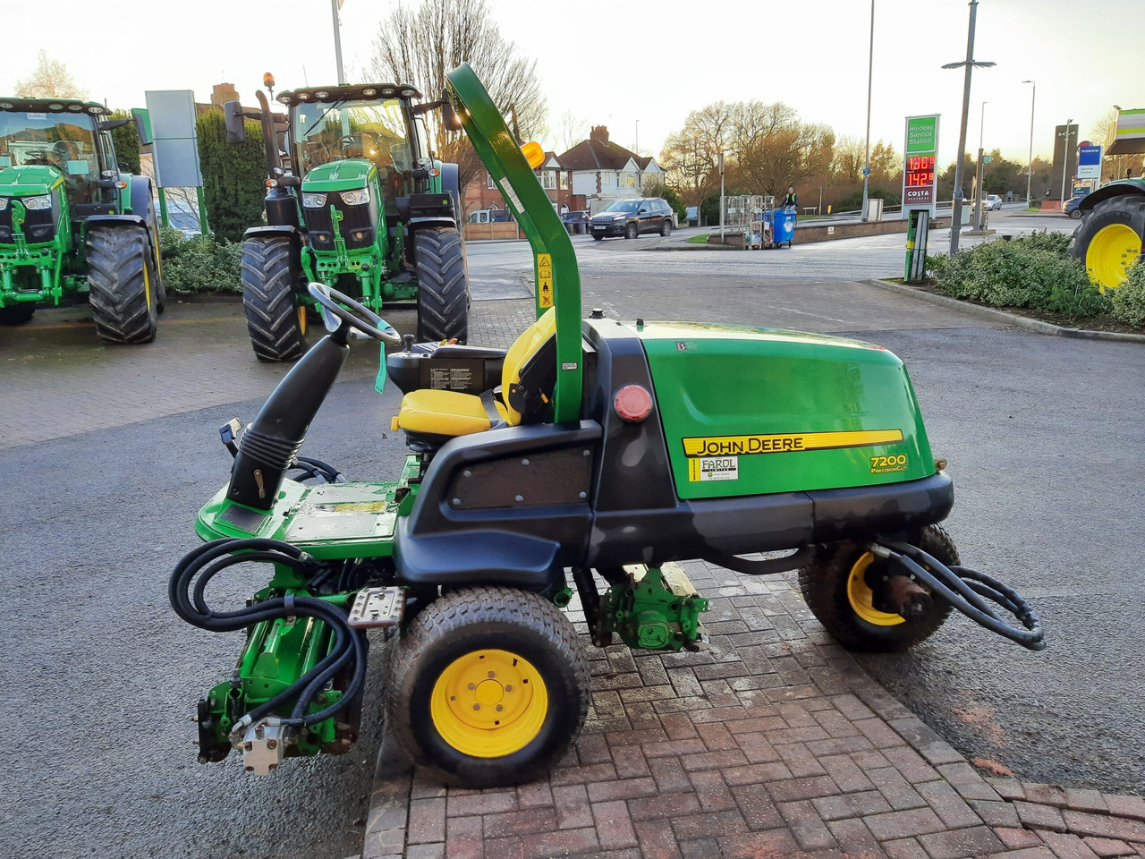 מכסחת גינה John Deere 7200 utility triple mower: תמונה 7