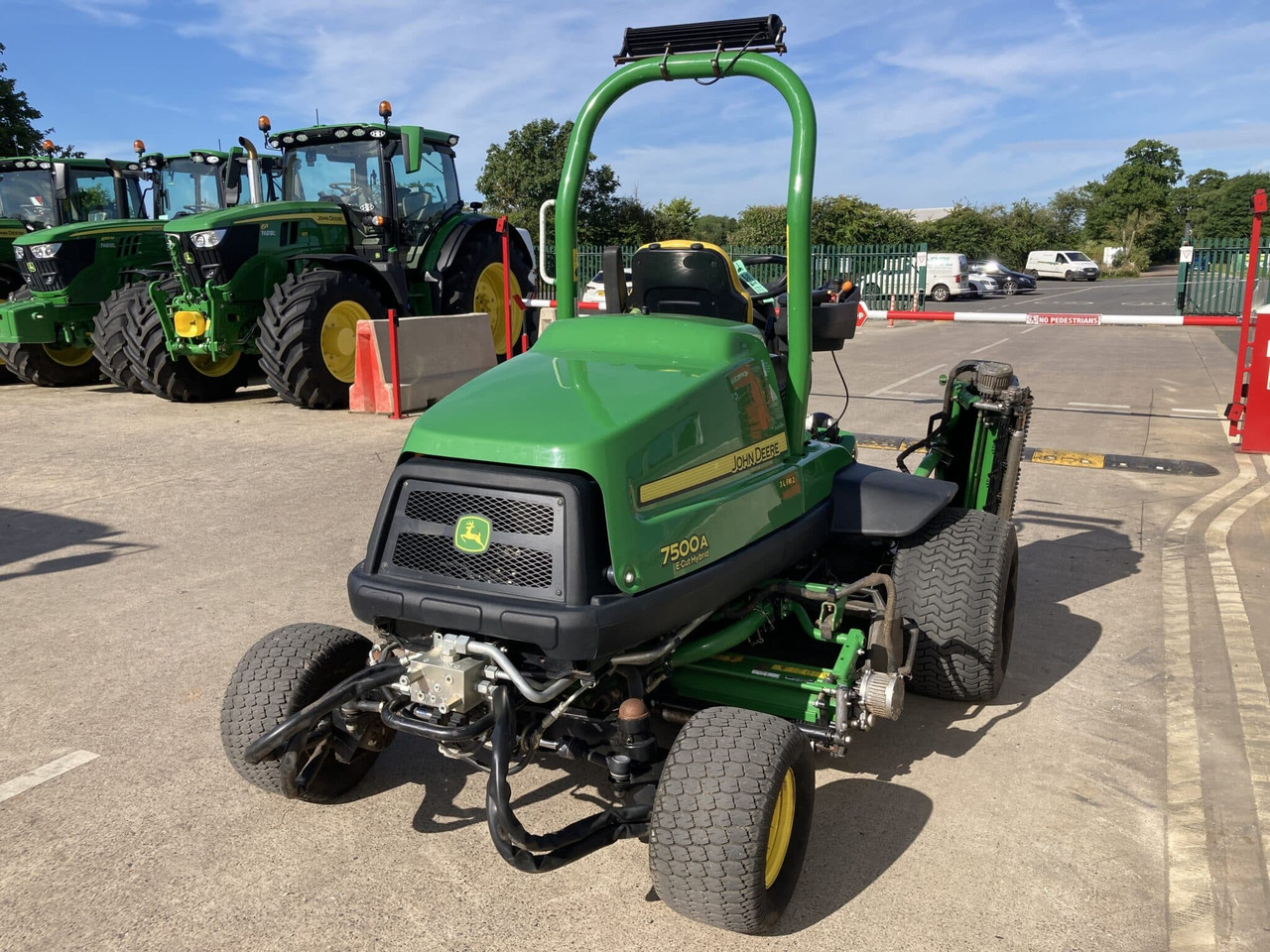 John Deere 7500AE Fairway Mower - מכסחת גינה: תמונה 5 John Deere 7500AE Fairway Mower - מכסחת גינה: תמונה 5