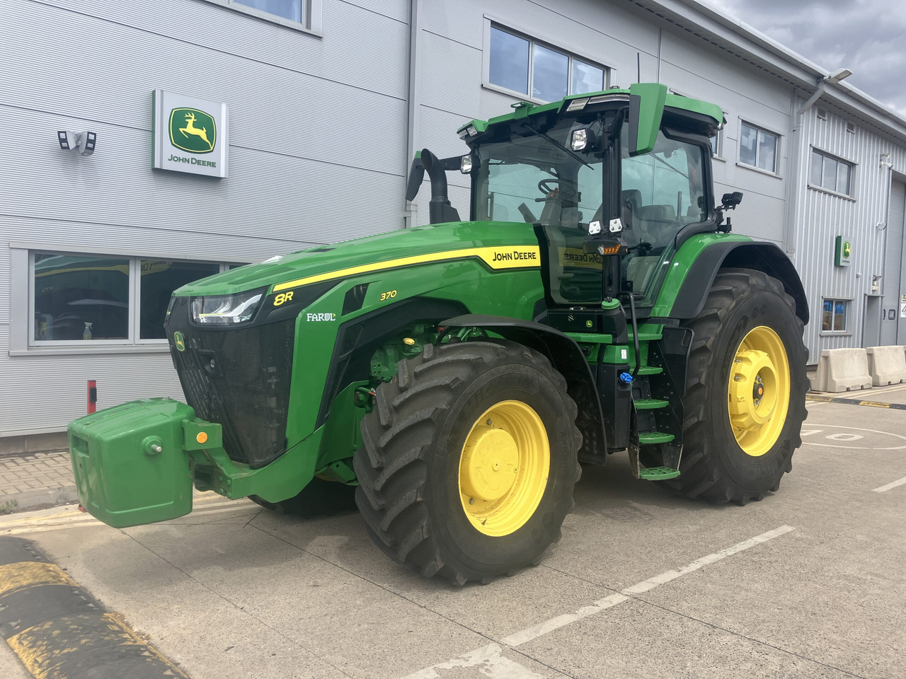 John Deere 8R 370 - טרקטור חקלאי: תמונה 1 John Deere 8R 370 - טרקטור חקלאי: תמונה 1