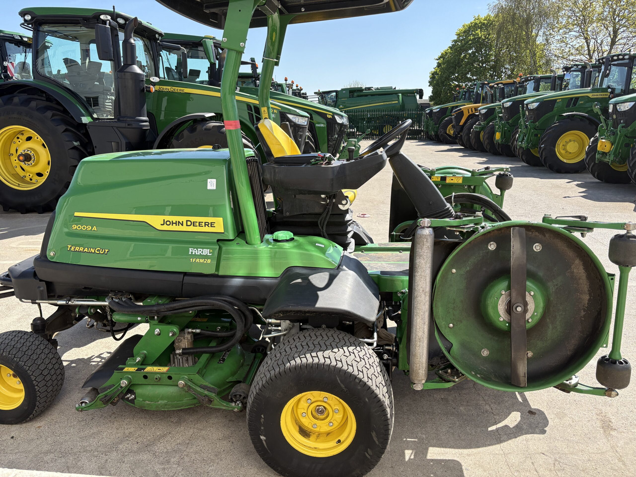 John Deere 9009A Terraincut - מכסחת גינה: תמונה 3 John Deere 9009A Terraincut - מכסחת גינה: תמונה 3