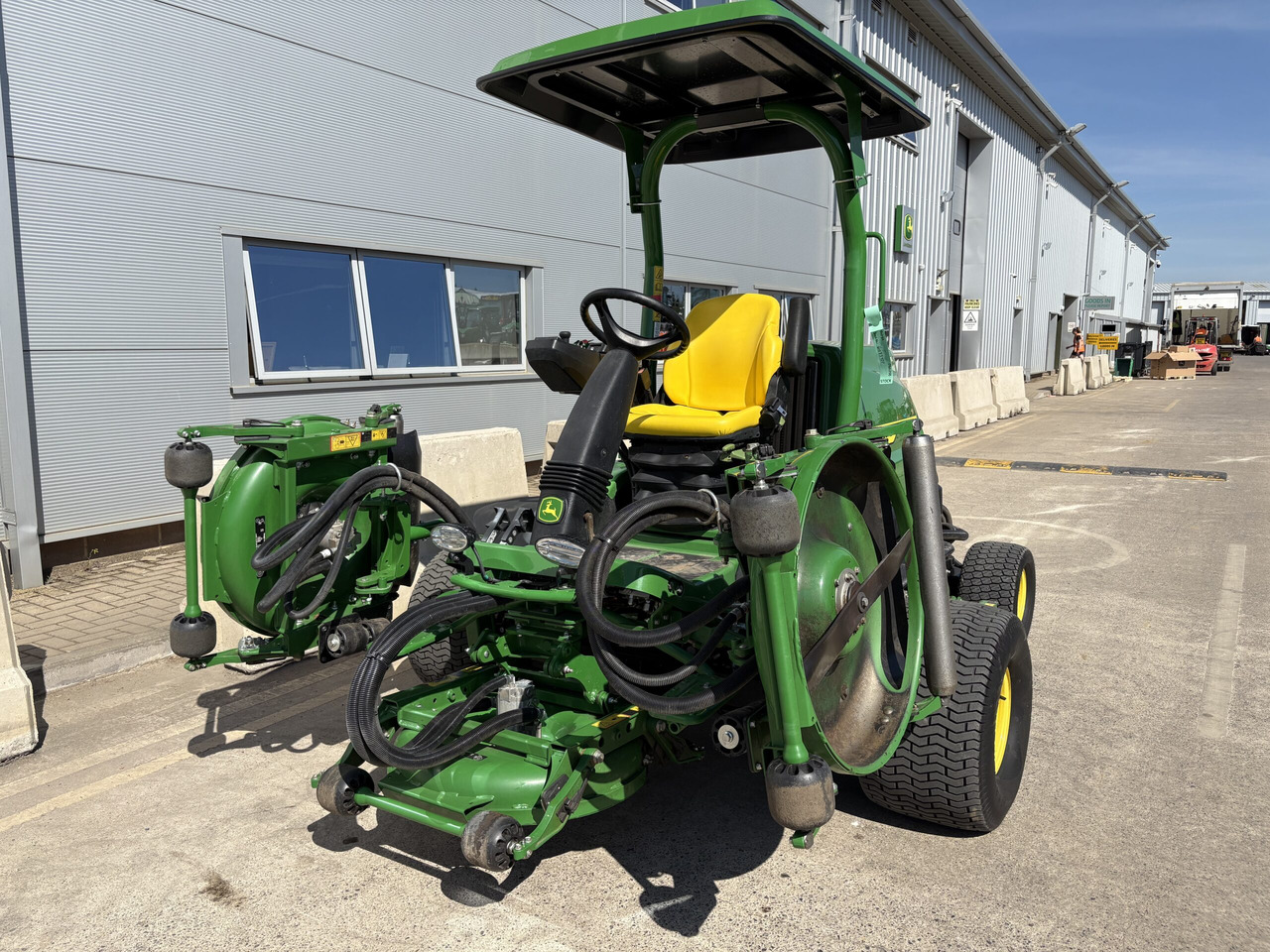 John Deere 9009A Terraincut - מכסחת גינה: תמונה 2 John Deere 9009A Terraincut - מכסחת גינה: תמונה 2