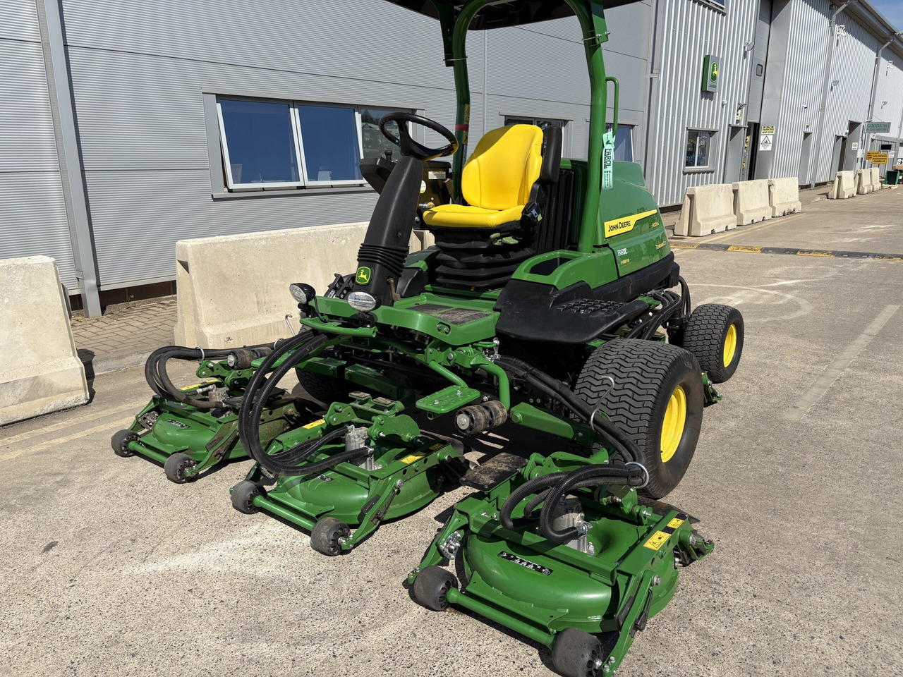 John Deere 9009A Terraincut - מכסחת גינה: תמונה 2 John Deere 9009A Terraincut - מכסחת גינה: תמונה 2