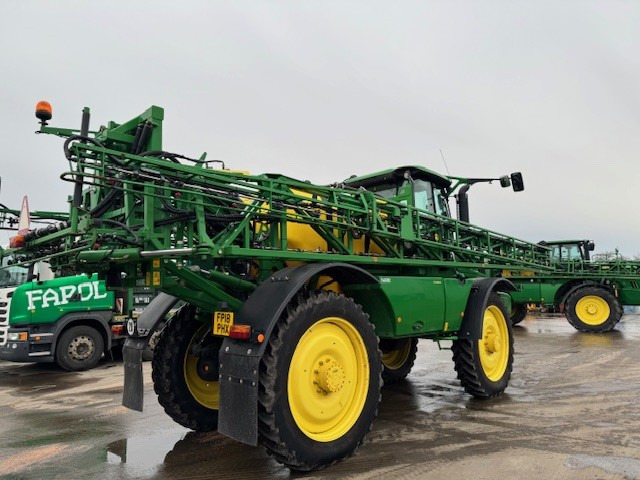 John Deere R4040i - מרסס בהנעה עצמית: תמונה 3 John Deere R4040i - מרסס בהנעה עצמית: תמונה 3