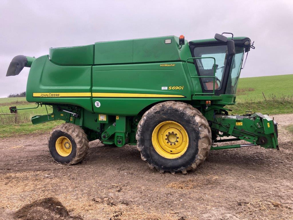 John Deere S690i HM - מקצרת קומבינה: תמונה 2 John Deere S690i HM - מקצרת קומבינה: תמונה 2