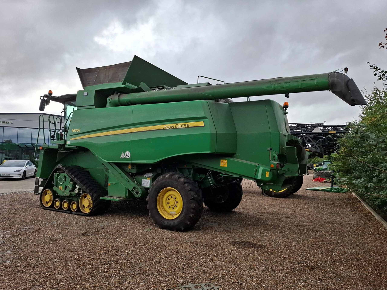 John Deere T670i - מקצרת קומבינה: תמונה 3 John Deere T670i - מקצרת קומבינה: תמונה 3