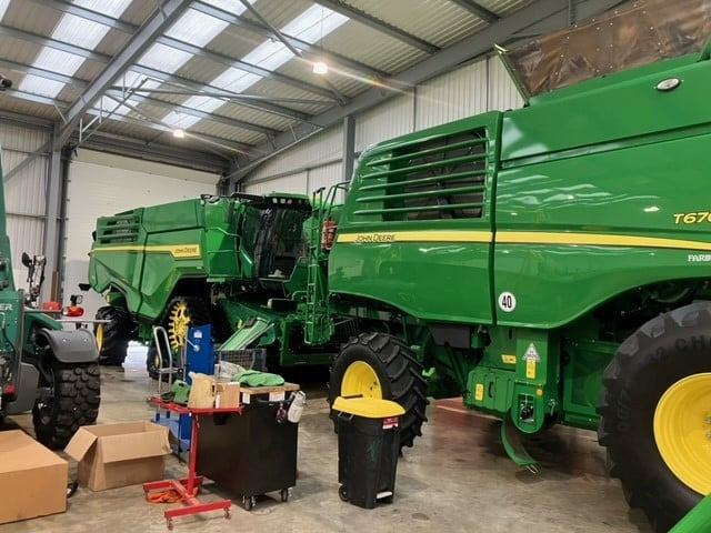 John Deere T670i - מקצרת קומבינה: תמונה 5 John Deere T670i - מקצרת קומבינה: תמונה 5