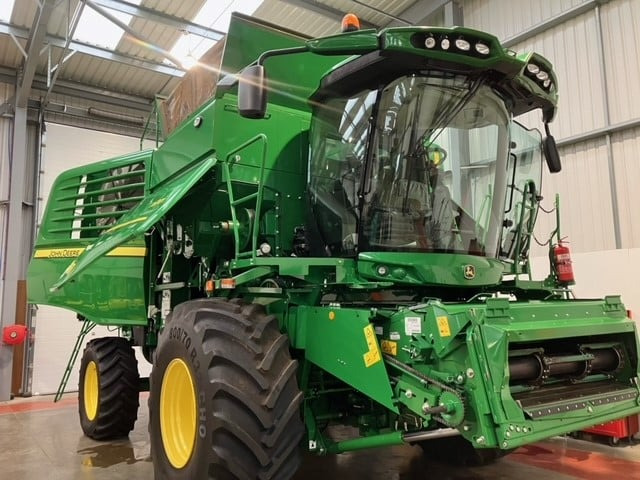 John Deere T670i - מקצרת קומבינה: תמונה 3 John Deere T670i - מקצרת קומבינה: תמונה 3