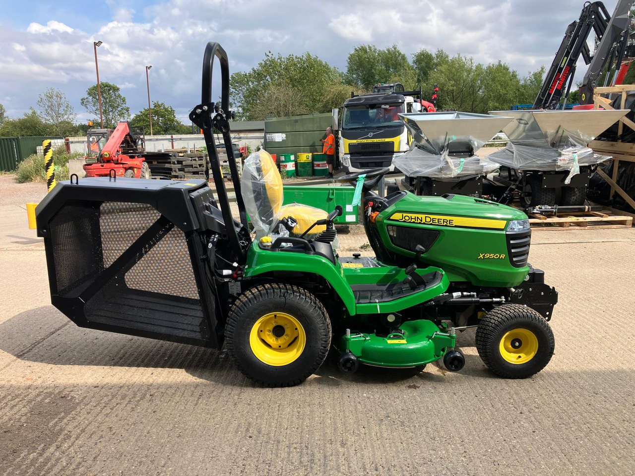 John Deere X950R Commercial Cut & Collect - מכסחת גינה: תמונה 2 John Deere X950R Commercial Cut & Collect - מכסחת גינה: תמונה 2