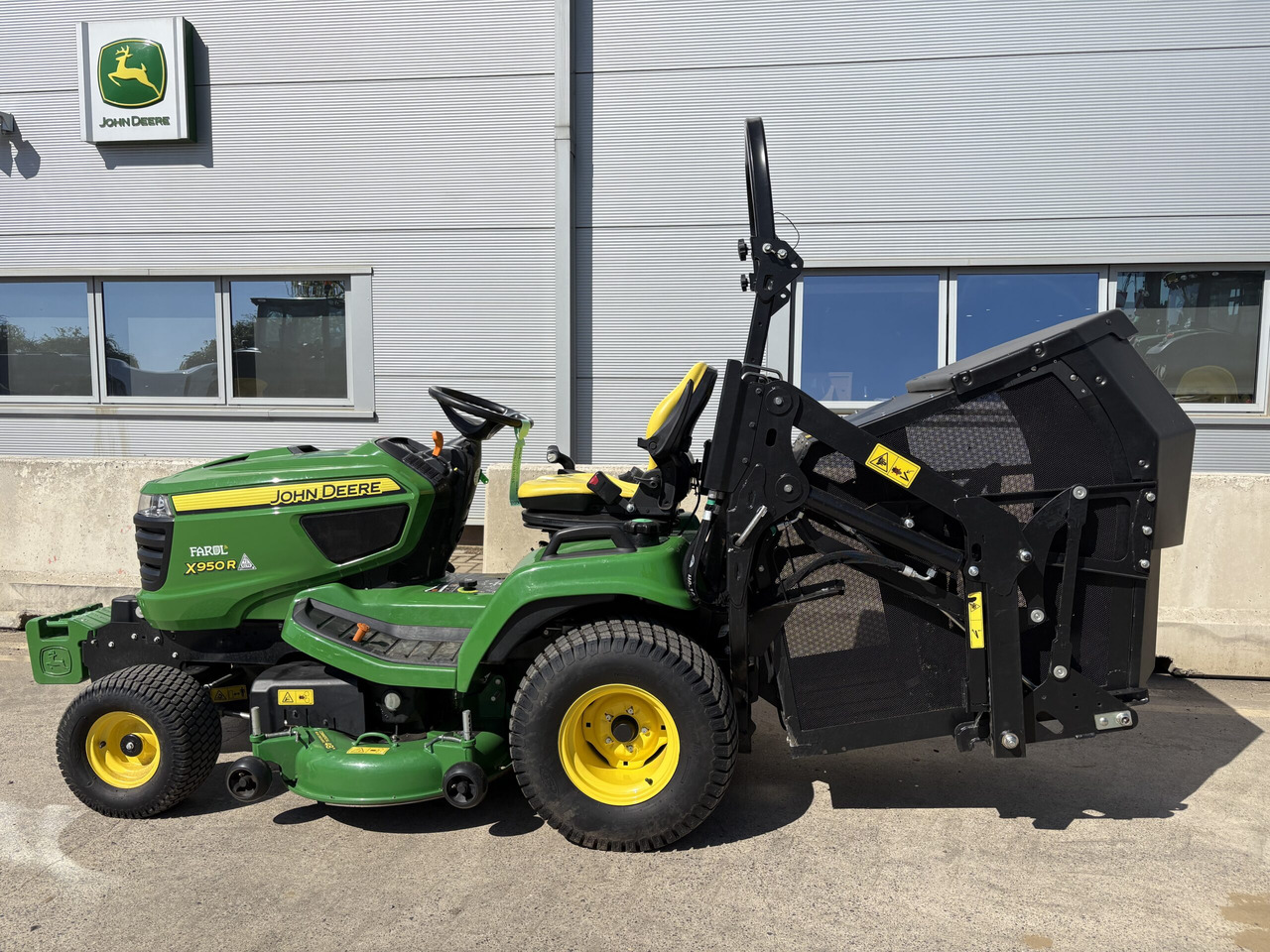 John Deere X950R Cut & Collect mower - מכסחת גינה: תמונה 2 John Deere X950R Cut & Collect mower - מכסחת גינה: תמונה 2