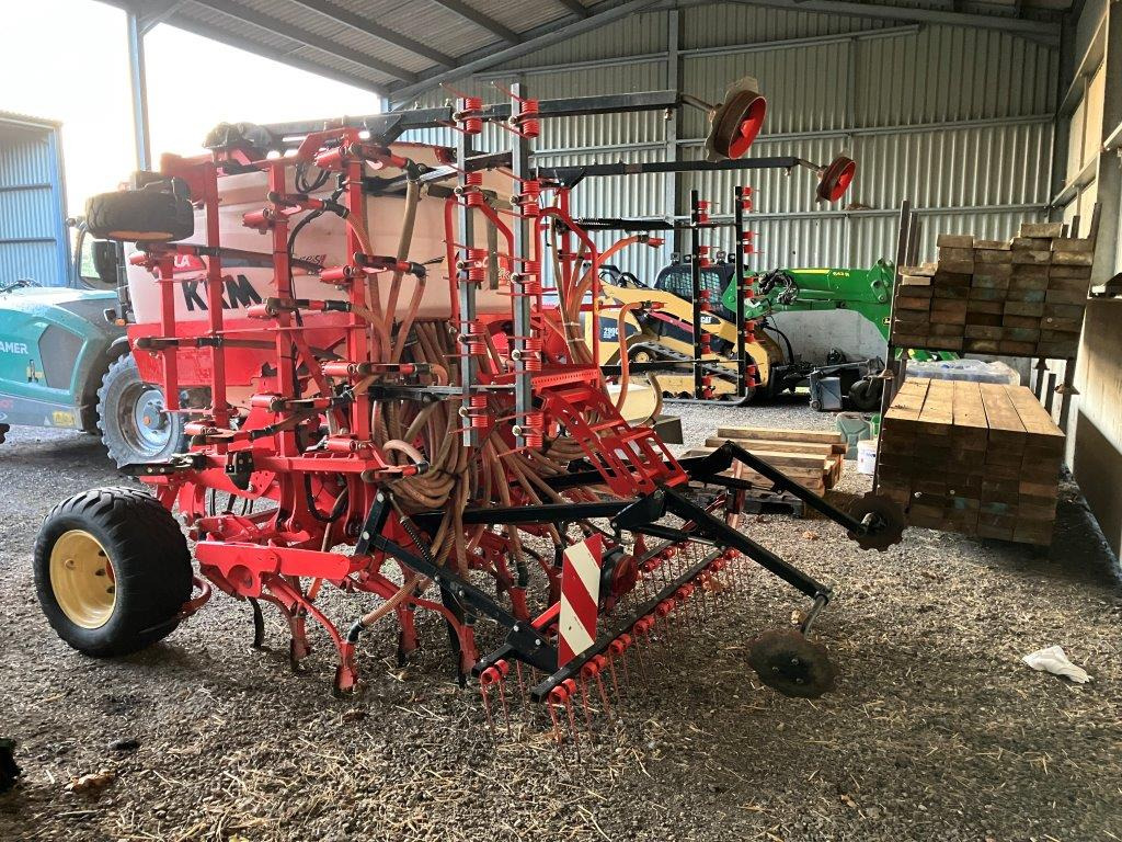 KRM Sola Ares 2713 4.8mtr tine drill - ציוד זריעה: תמונה 5 KRM Sola Ares 2713 4.8mtr tine drill - ציוד זריעה: תמונה 5