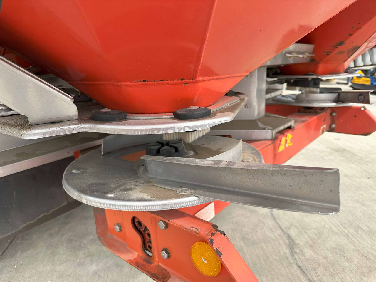 Kuhn Axis 40.1W - מפזרת דשן: תמונה 3 Kuhn Axis 40.1W - מפזרת דשן: תמונה 3