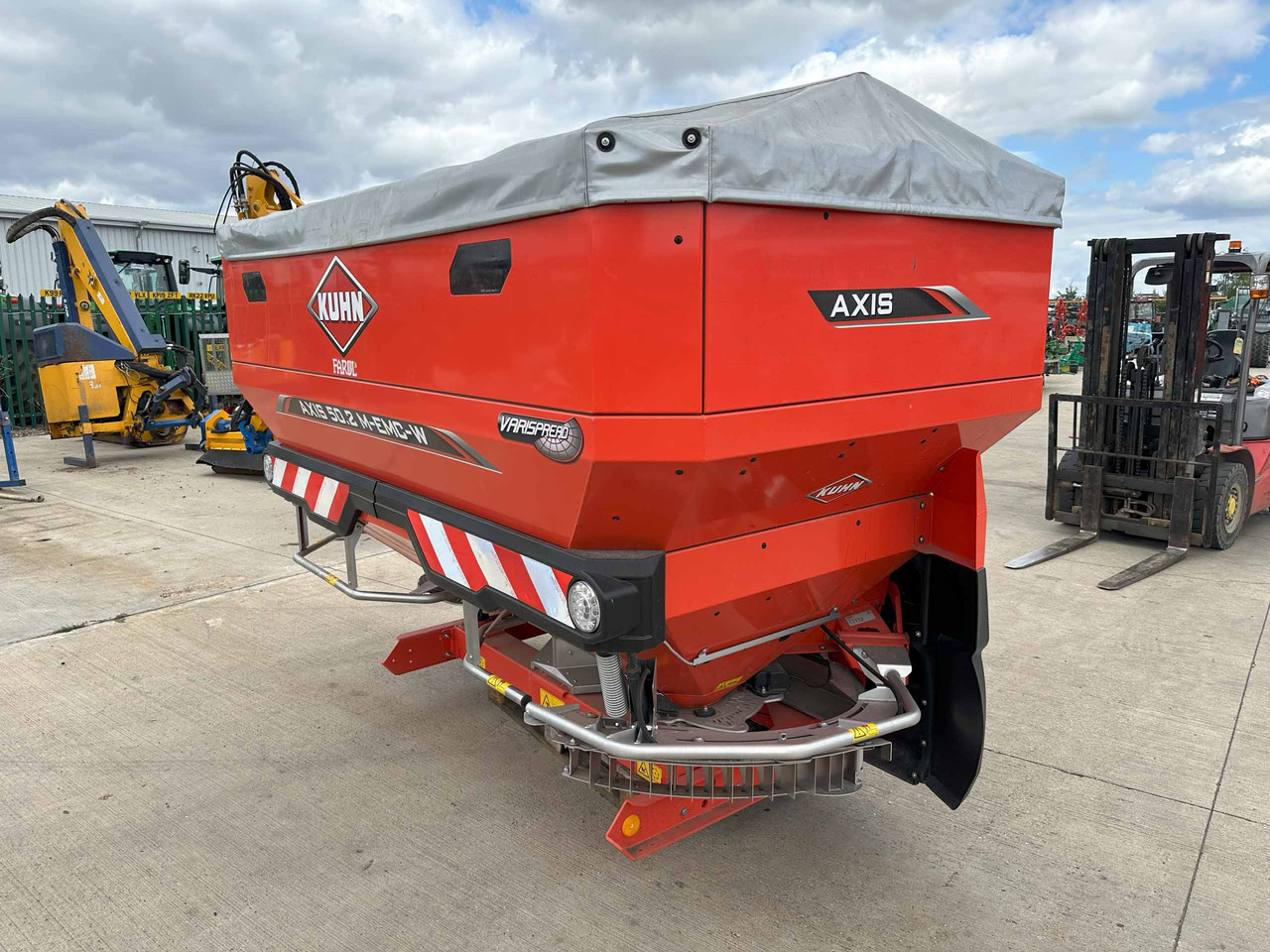Kuhn Axis 50.2 M-EMC-W - מפזרת דשן: תמונה 2 Kuhn Axis 50.2 M-EMC-W - מפזרת דשן: תמונה 2